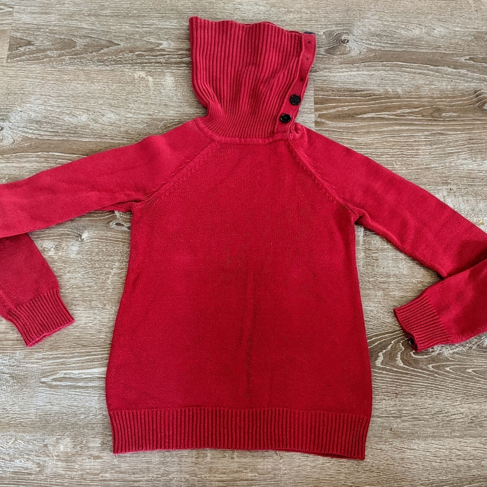 Red GAP sweater - Picture 2 of 4